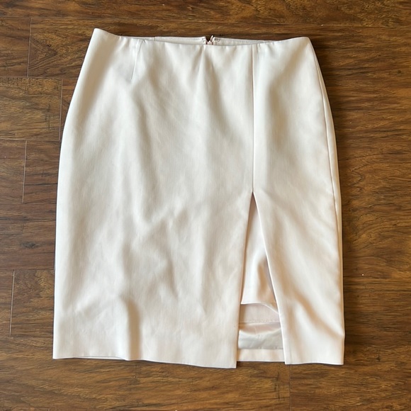White House Black Market Dresses & Skirts - White House Black Market Pale Pink Pencil Skirt